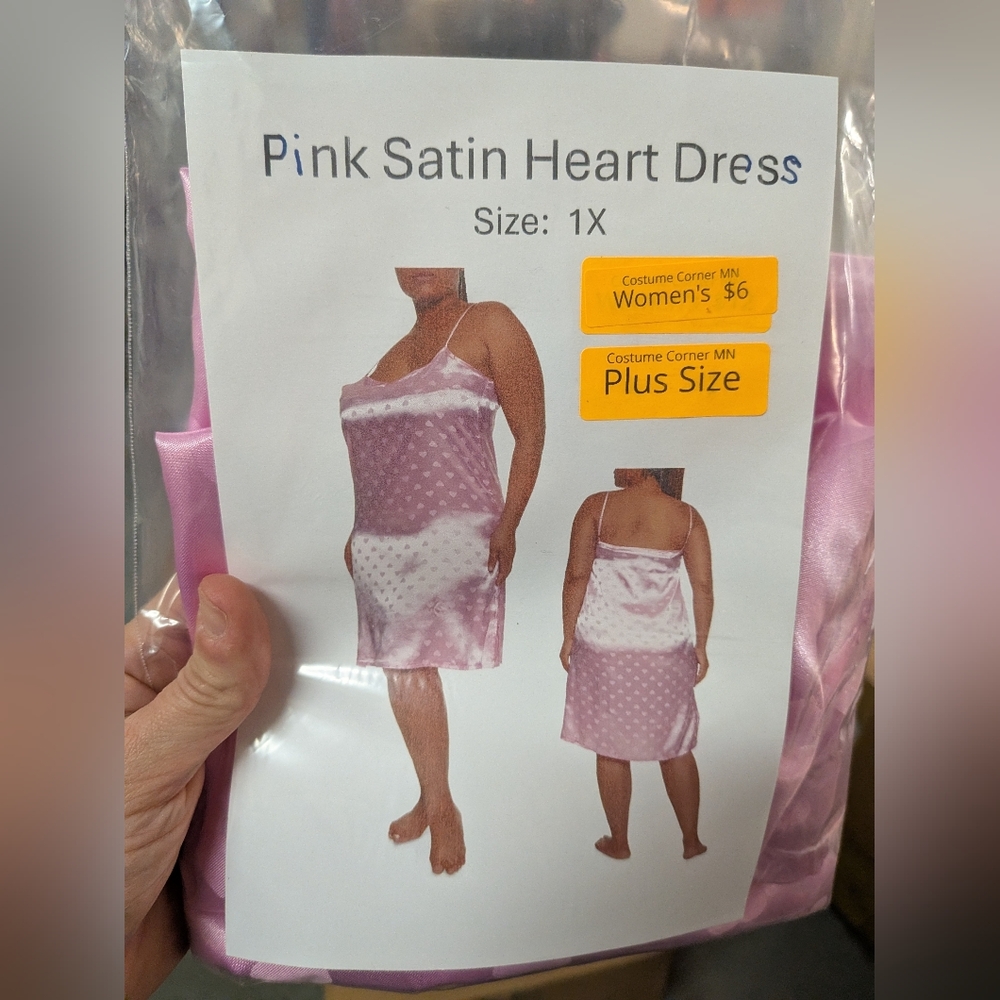 New Women's 1x Pink Satin Heart Dress
